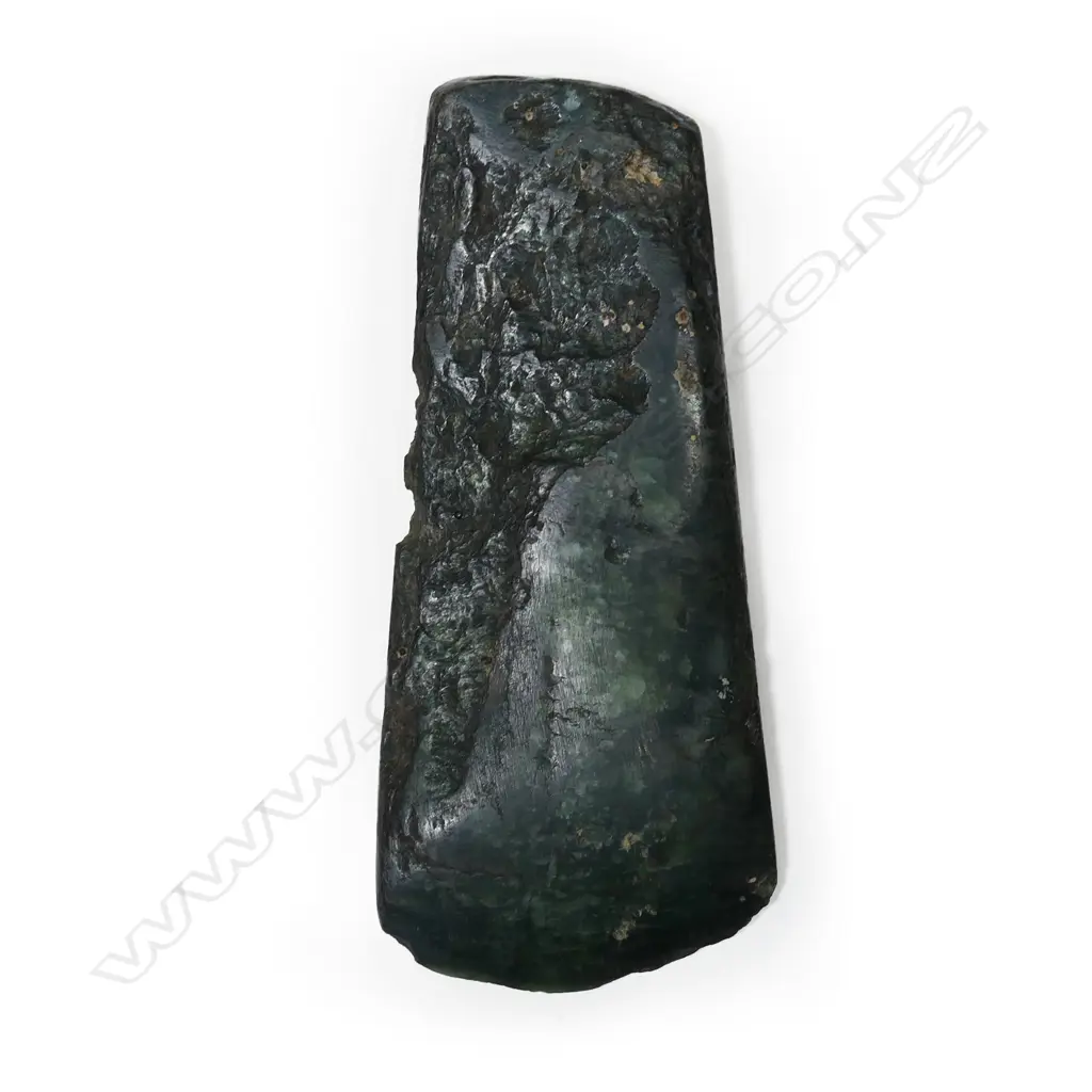 An early Māori pounamu toki, Image 1++